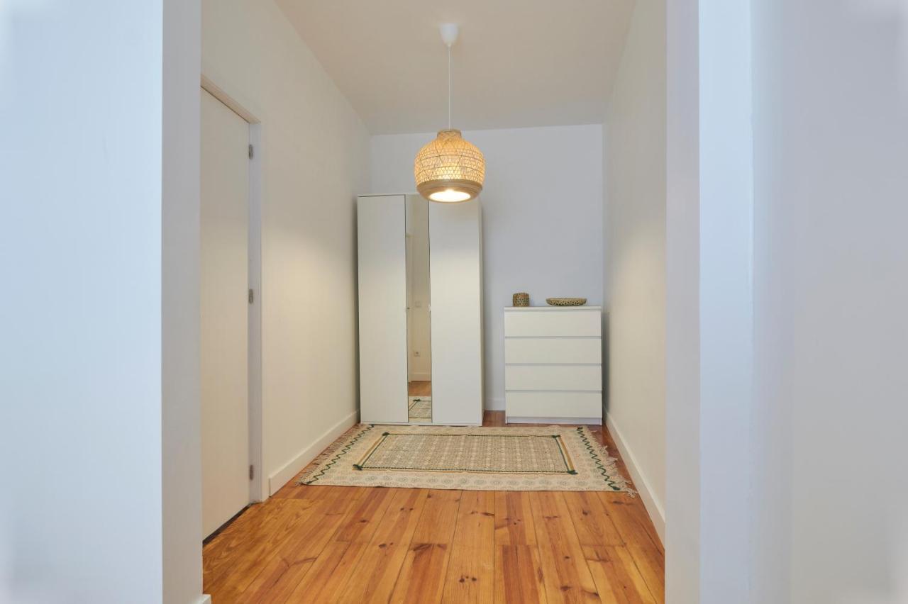 Retiro Da Graca: Stylish Sunny Apt With A Balcony *